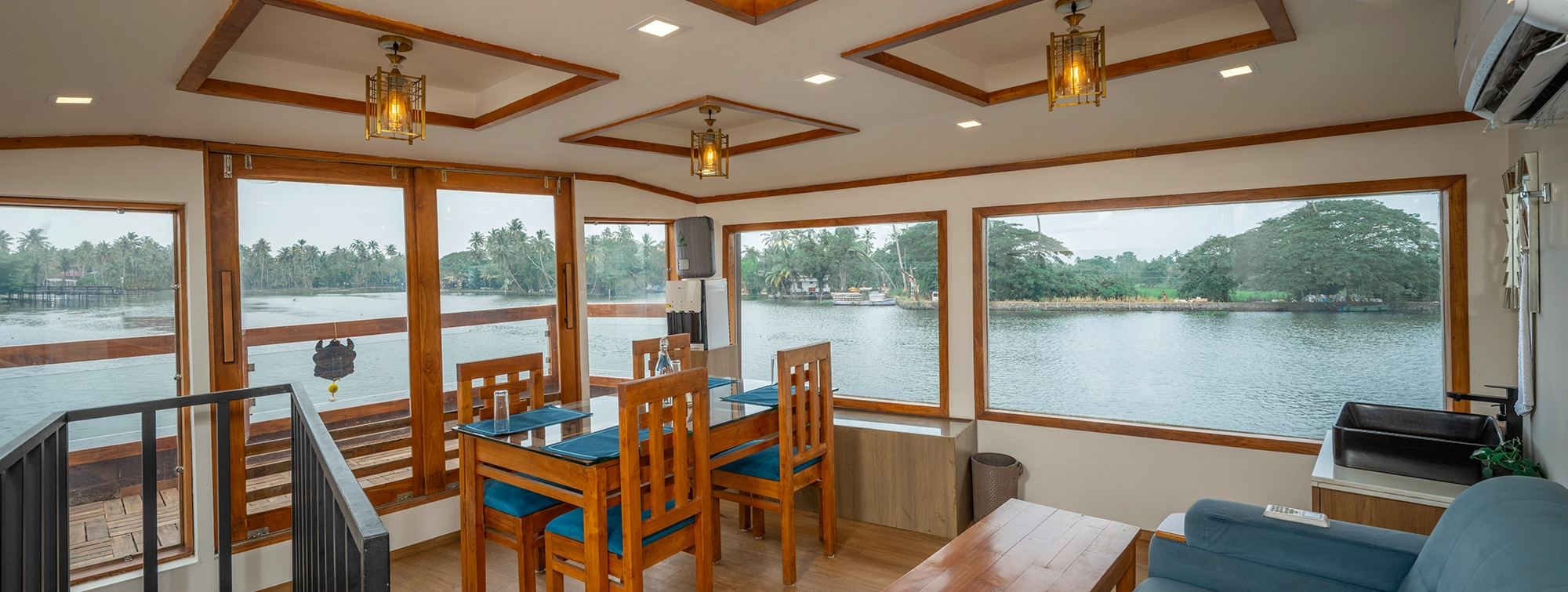 The Osprey Luxury Cruises - Alleppey, Dining Area