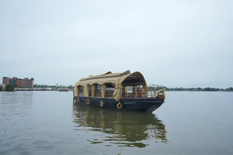 The Osprey Luxury Cruises - Alleppey