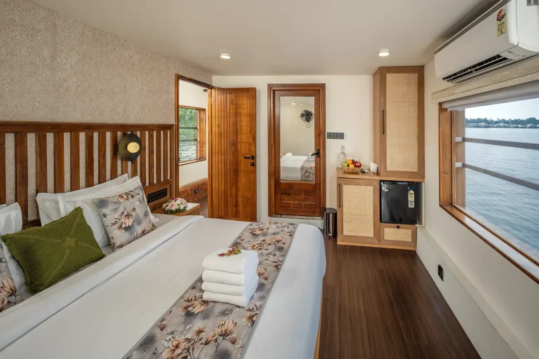 The Osprey Luxury Cruises - Alleppey