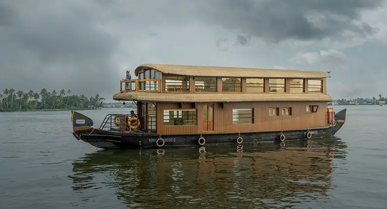 Ospray Tamara Luxury Houseboat