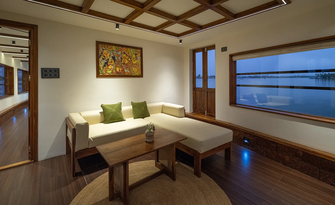 The Osprey Luxury Cruises - Alleppey, Living Room