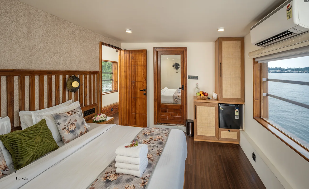 The Osprey Luxury Cruises - Alleppey, Airconditioned Rooms