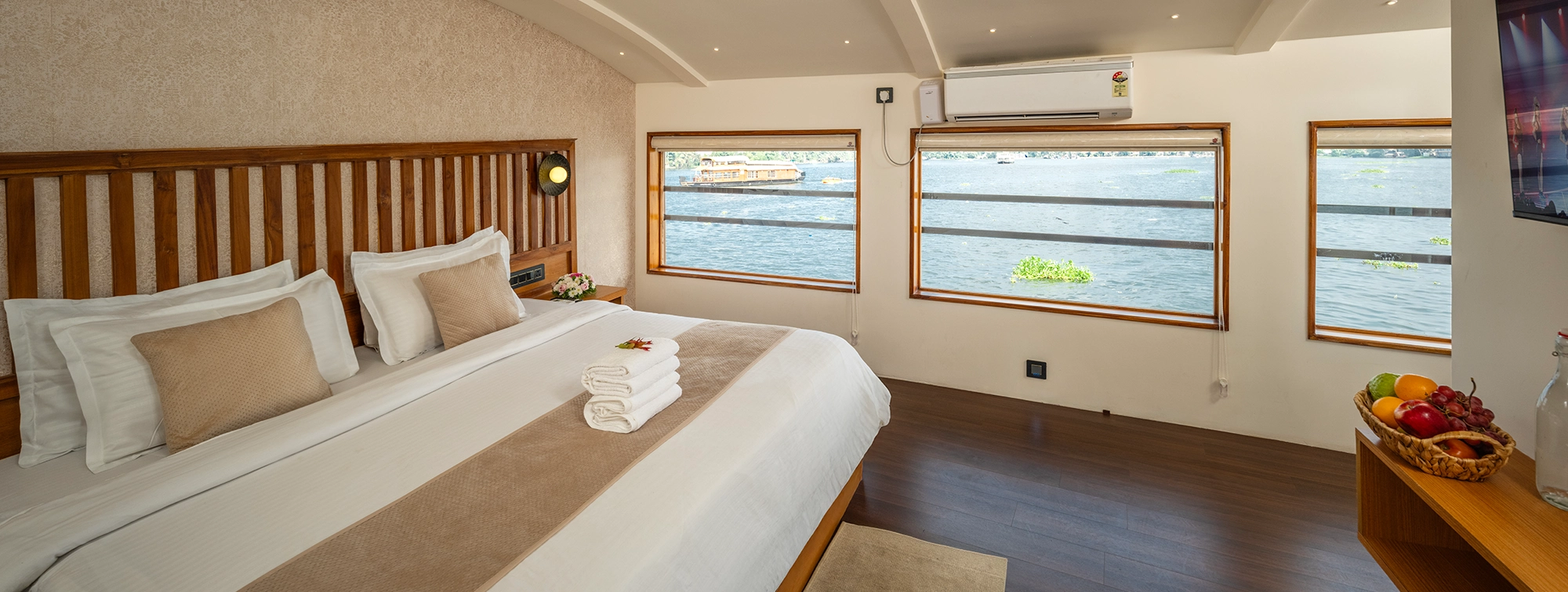 The Osprey Luxury Cruises - Alleppey
